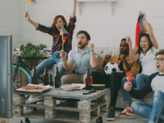 WM 2026 im eigenen Garten: Großbild-TVs bis zu 40 Prozent günstiger